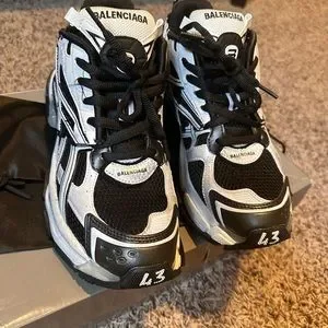 Balenciaga | Shoes | Balenciaga Runners 43 Black And White